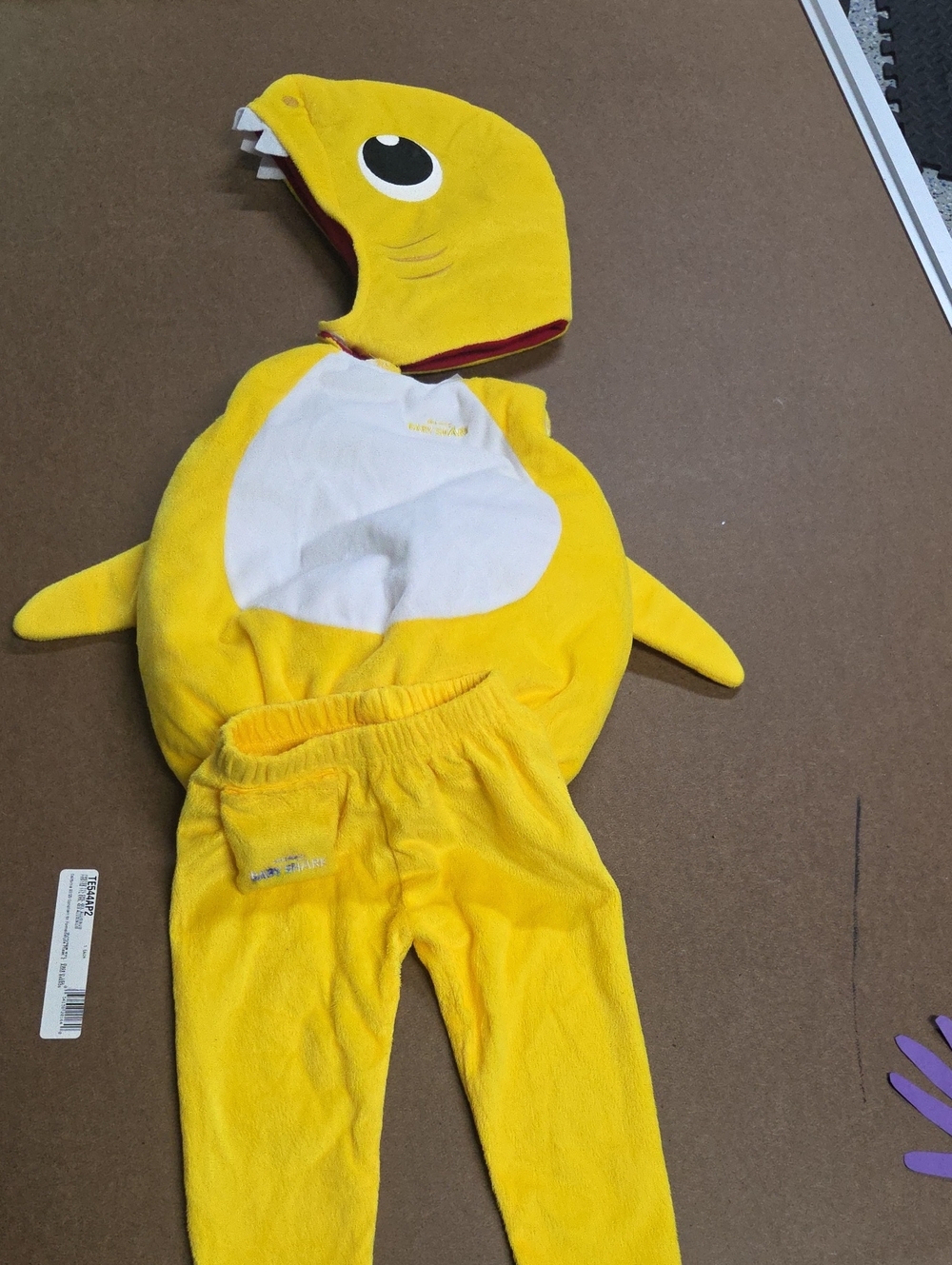 Spirit Yellow Shark Costume with White Belly Size 6-12 meses
